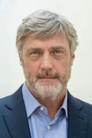 Vincent Regan
